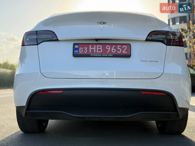 Білий Тесла Model Y, об'ємом двигуна 0 л та пробігом 55 тис. км за 33014 $, фото 11 на Automoto.ua