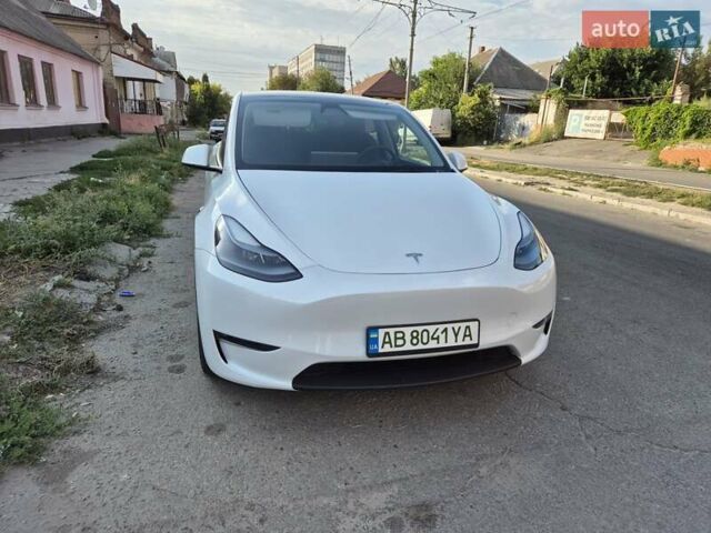 Білий Тесла Model Y, об'ємом двигуна 0 л та пробігом 43 тис. км за 29600 $, фото 16 на Automoto.ua