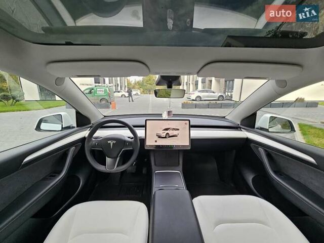 Тесла Model Y 2023 в Тернополе на Automoto.ua Белый Тесла Model Y, объемом двигателя 0 л и пробегом 36 тыс. км за 28000 $, фото 9 на Automoto.ua
