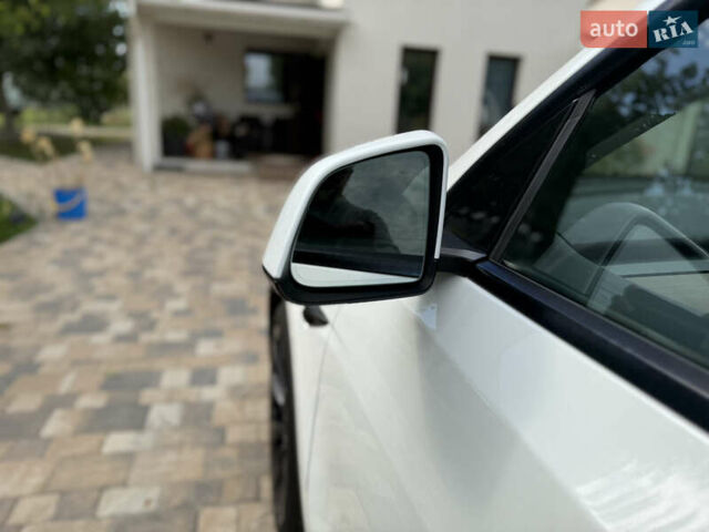 Белый Тесла Model Y, объемом двигателя 0 л и пробегом 20 тыс. км за 39000 $, фото 8 на Automoto.ua