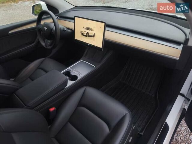 Белый Тесла Model Y, объемом двигателя 0 л и пробегом 39 тыс. км за 26800 $, фото 16 на Automoto.ua