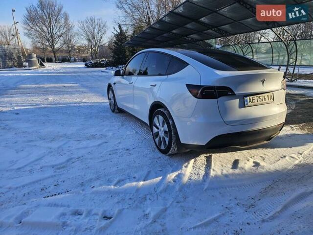 Белый Тесла Model Y, объемом двигателя 0 л и пробегом 22 тыс. км за 30000 $, фото 5 на Automoto.ua