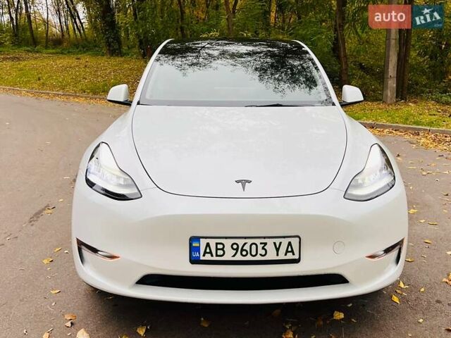 Белый Тесла Model Y, объемом двигателя 0 л и пробегом 34 тыс. км за 31400 $, фото 1 на Automoto.ua