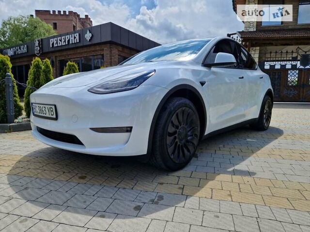 Белый Тесла Model Y, объемом двигателя 0 л и пробегом 3 тыс. км за 33000 $, фото 4 на Automoto.ua