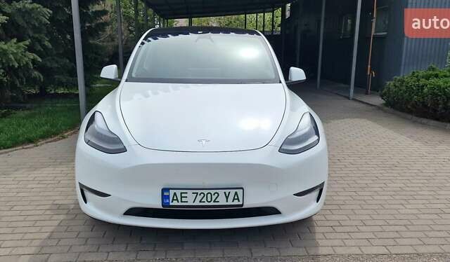 Белый Тесла Model Y, объемом двигателя 0 л и пробегом 4 тыс. км за 38500 $, фото 1 на Automoto.ua