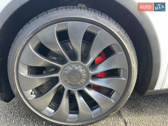 Белый Тесла Model Y, объемом двигателя 0 л и пробегом 43 тыс. км за 29500 $, фото 8 на Automoto.ua