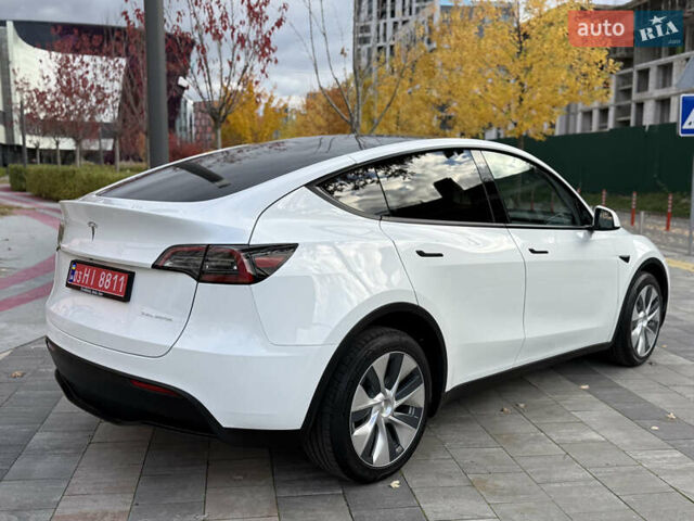 Белый Тесла Model Y, объемом двигателя 0 л и пробегом 25 тыс. км за 32500 $, фото 11 на Automoto.ua