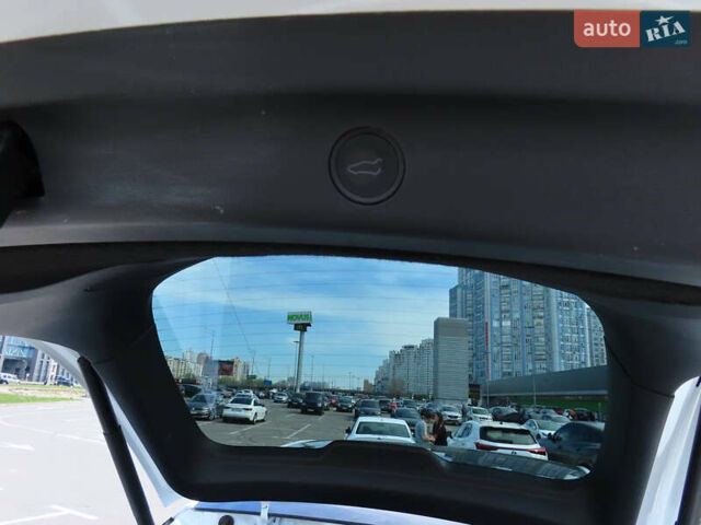 Белый Тесла Model Y, объемом двигателя 0 л и пробегом 41 тыс. км за 27000 $, фото 36 на Automoto.ua