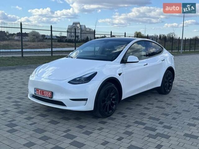 Белый Тесла Model Y, объемом двигателя 0 л и пробегом 58 тыс. км за 32490 $, фото 1 на Automoto.ua