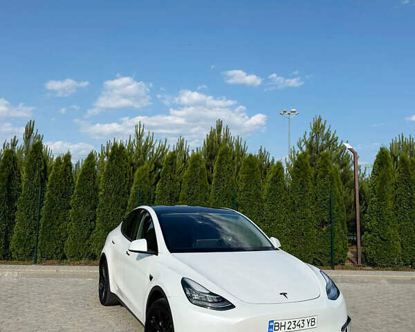 Белый Тесла Model Y, объемом двигателя 0 л и пробегом 21 тыс. км за 29500 $, фото 3 на Automoto.ua