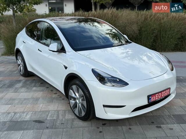 Белый Тесла Model Y, объемом двигателя 0 л и пробегом 35 тыс. км за 34500 $, фото 3 на Automoto.ua