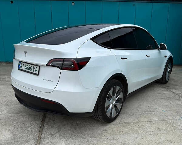 Білий Тесла Model Y, об'ємом двигуна 0 л та пробігом 47 тис. км за 32500 $, фото 6 на Automoto.ua