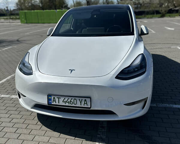 Белый Тесла Model Y, объемом двигателя 0 л и пробегом 32 тыс. км за 27199 $, фото 25 на Automoto.ua