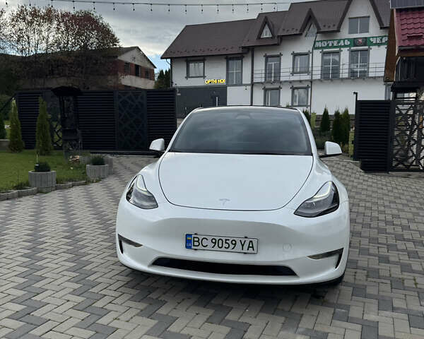 Тесла Model Y 2023 в Львове на Automoto.ua Белый Тесла Model Y, объемом двигателя 0 л и пробегом 27 тыс. км за 31500 $, фото 4 на Automoto.ua