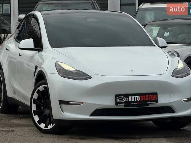 Белый Тесла Model Y, объемом двигателя 0 л и пробегом 53 тыс. км за 28800 $, фото 5 на Automoto.ua