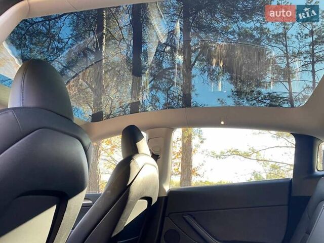 Белый Тесла Model Y, объемом двигателя 0 л и пробегом 33 тыс. км за 29800 $, фото 37 на Automoto.ua