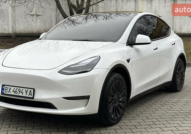 Белый Тесла Model Y, объемом двигателя 0 л и пробегом 25 тыс. км за 26800 $, фото 2 на Automoto.ua