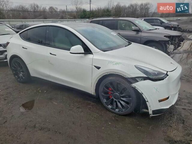 Белый Тесла Model Y, объемом двигателя 0 л и пробегом 34 тыс. км за 19000 $, фото 5 на Automoto.ua