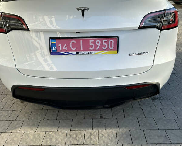 Белый Тесла Model Y, объемом двигателя 0 л и пробегом 73 тыс. км за 23999 $, фото 8 на Automoto.ua