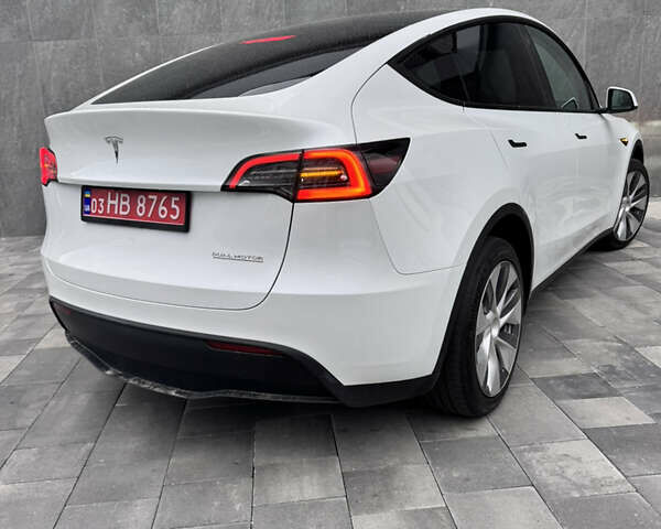 Белый Тесла Model Y, объемом двигателя 0 л и пробегом 41 тыс. км за 25500 $, фото 6 на Automoto.ua