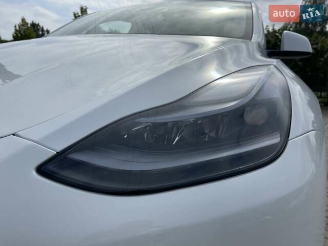 Білий Тесла Model Y, об'ємом двигуна 0 л та пробігом 25 тис. км за 28500 $, фото 19 на Automoto.ua