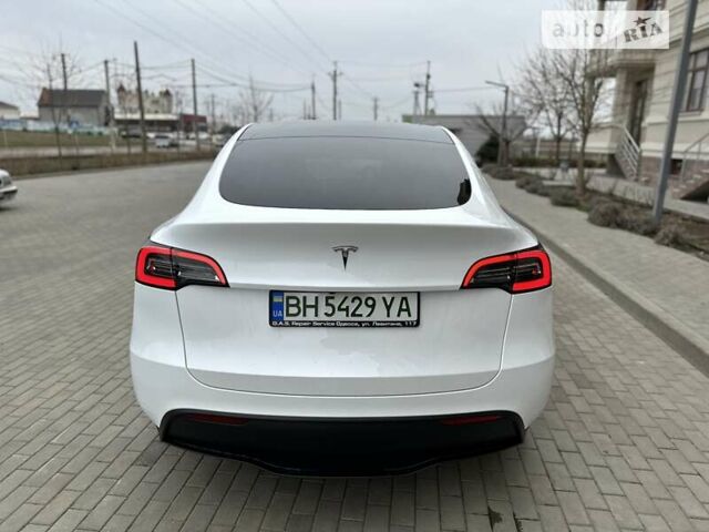 Белый Тесла Model Y, объемом двигателя 0 л и пробегом 2 тыс. км за 36500 $, фото 7 на Automoto.ua