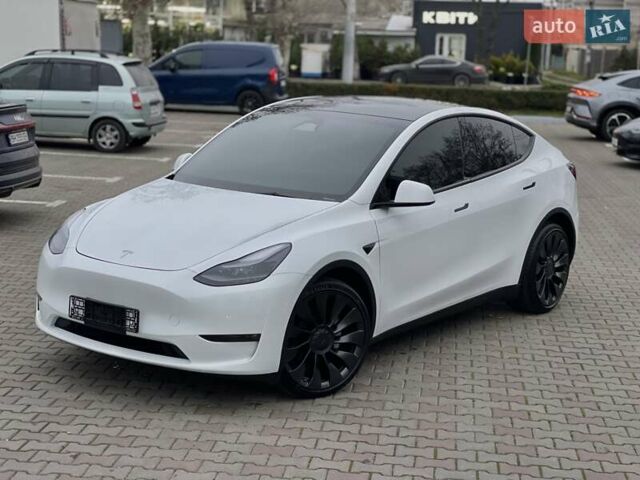 Білий Тесла Model Y, об'ємом двигуна 0 л та пробігом 27 тис. км за 28500 $, фото 3 на Automoto.ua