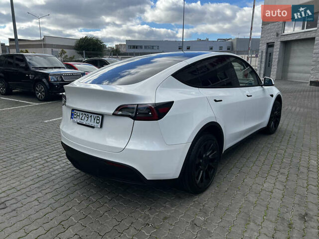 Белый Тесла Model Y, объемом двигателя 0 л и пробегом 98 тыс. км за 28000 $, фото 8 на Automoto.ua