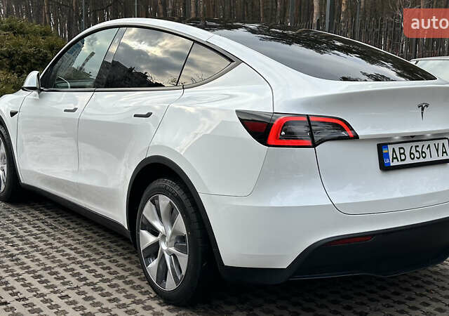 Белый Тесла Model Y, объемом двигателя 0 л и пробегом 20 тыс. км за 34900 $, фото 5 на Automoto.ua