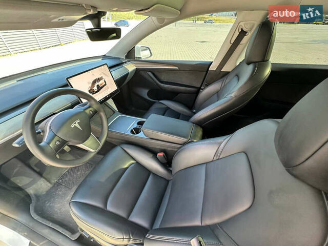 Білий Тесла Model Y, об'ємом двигуна 0 л та пробігом 53 тис. км за 25900 $, фото 15 на Automoto.ua