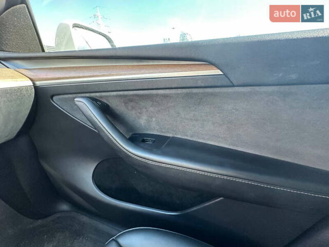 Білий Тесла Model Y, об'ємом двигуна 0 л та пробігом 53 тис. км за 25900 $, фото 13 на Automoto.ua