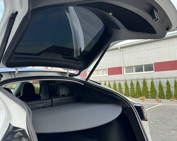 Белый Тесла Model Y, объемом двигателя 0 л и пробегом 24 тыс. км за 32000 $, фото 9 на Automoto.ua