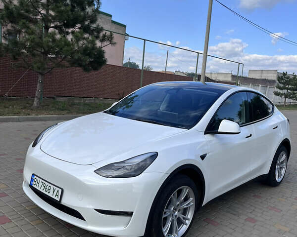 Белый Тесла Model Y, объемом двигателя 0 л и пробегом 12 тыс. км за 28800 $, фото 9 на Automoto.ua