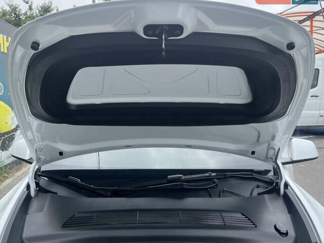Белый Тесла Model Y, объемом двигателя 0 л и пробегом 40 тыс. км за 29500 $, фото 11 на Automoto.ua