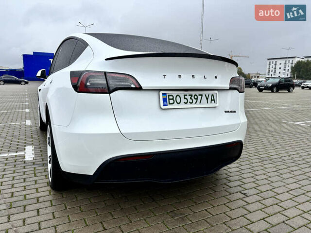 Білий Тесла Model Y, об'ємом двигуна 0 л та пробігом 45 тис. км за 27500 $, фото 23 на Automoto.ua