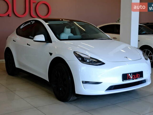 Белый Тесла Model Y, объемом двигателя 0 л и пробегом 52 тыс. км за 26900 $, фото 6 на Automoto.ua