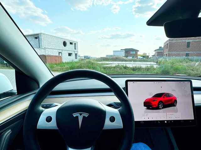Білий Тесла Model Y, об'ємом двигуна 0 л та пробігом 21 тис. км за 30500 $, фото 11 на Automoto.ua