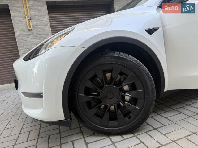 Белый Тесла Model Y, объемом двигателя 0 л и пробегом 33 тыс. км за 32000 $, фото 16 на Automoto.ua
