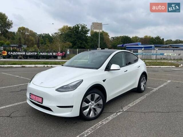 Белый Тесла Model Y, объемом двигателя 0 л и пробегом 42 тыс. км за 36500 $, фото 1 на Automoto.ua