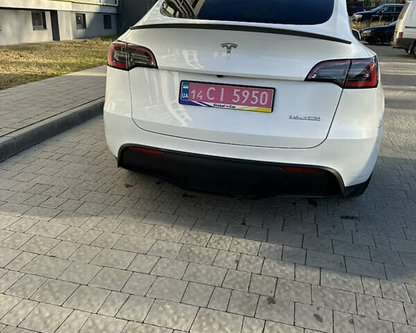 Белый Тесла Model Y, объемом двигателя 0 л и пробегом 73 тыс. км за 23999 $, фото 3 на Automoto.ua