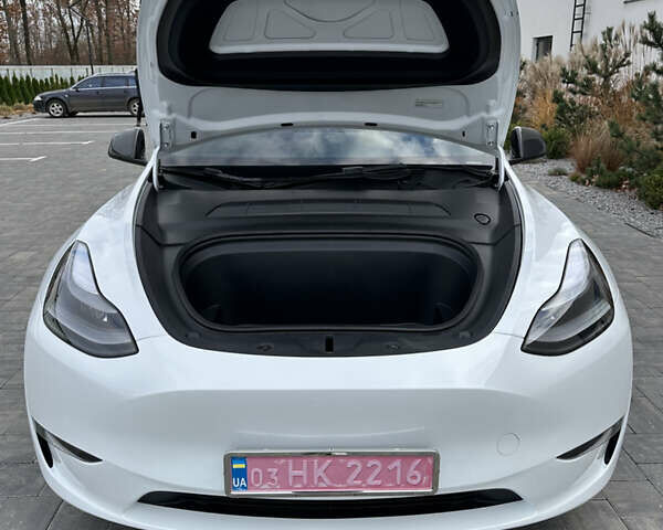 Белый Тесла Model Y, объемом двигателя 0 л и пробегом 24 тыс. км за 32000 $, фото 20 на Automoto.ua