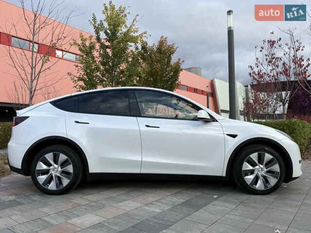 Белый Тесла Model Y, объемом двигателя 0 л и пробегом 25 тыс. км за 32500 $, фото 13 на Automoto.ua