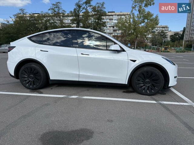 Тесла Model Y 2023 в Киеве на Automoto.ua Белый Тесла Model Y, объемом двигателя 0 л и пробегом 70 тыс. км за 31000 $, фото 4 на Automoto.ua