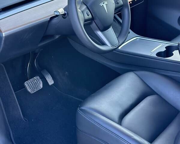 Белый Тесла Model Y, объемом двигателя 0 л и пробегом 70 тыс. км за 26900 $, фото 6 на Automoto.ua