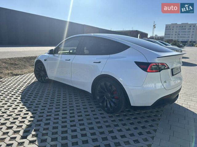 Белый Тесла Model Y, объемом двигателя 0 л и пробегом 27 тыс. км за 36500 $, фото 3 на Automoto.ua