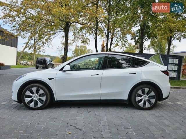 Тесла Model Y 2023 в Тернополе на Automoto.ua Белый Тесла Model Y, объемом двигателя 0 л и пробегом 36 тыс. км за 28000 $, фото 5 на Automoto.ua