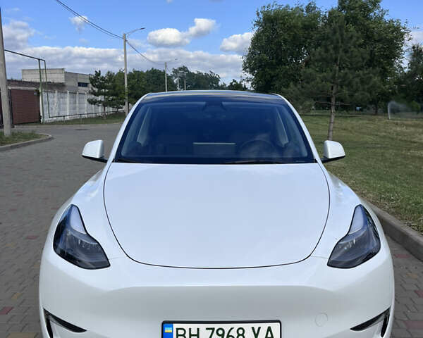 Белый Тесла Model Y, объемом двигателя 0 л и пробегом 12 тыс. км за 28800 $, фото 12 на Automoto.ua