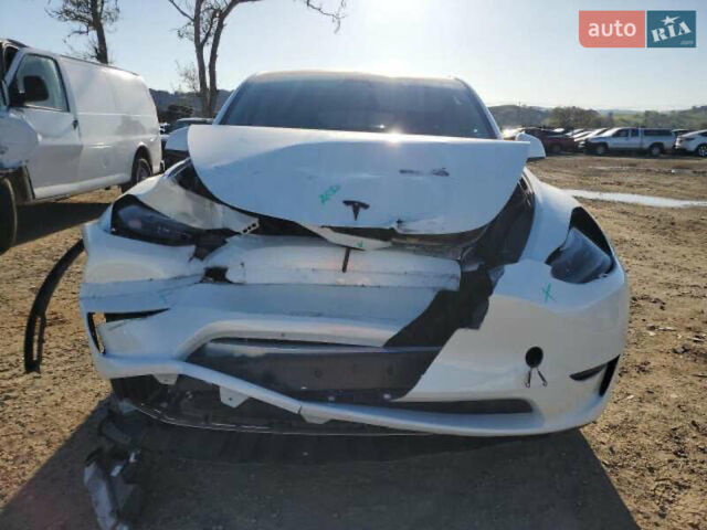 Белый Тесла Model Y, объемом двигателя 0 л и пробегом 52 тыс. км за 19800 $, фото 4 на Automoto.ua