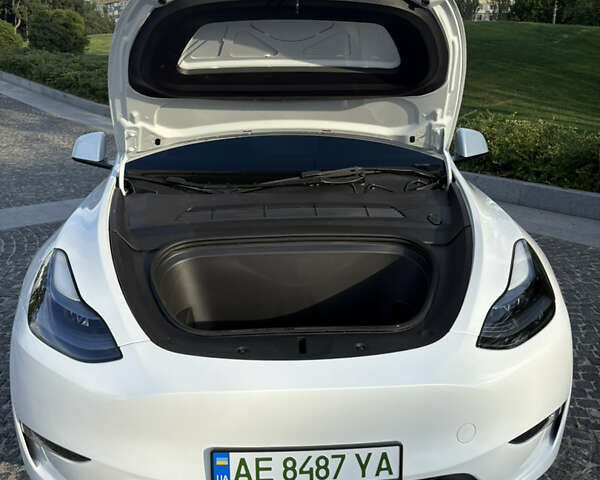 Белый Тесла Model Y, объемом двигателя 0 л и пробегом 38 тыс. км за 28400 $, фото 21 на Automoto.ua