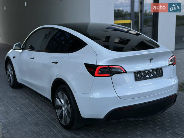 Белый Тесла Model Y, объемом двигателя 0 л и пробегом 36 тыс. км за 25500 $, фото 4 на Automoto.ua